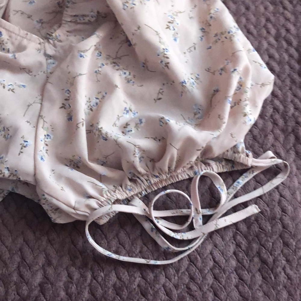 Pretty Little Thing Floral Crop Too NWT Size 16 - Picture 5 of 5